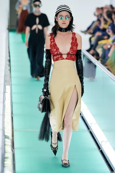 Look 7